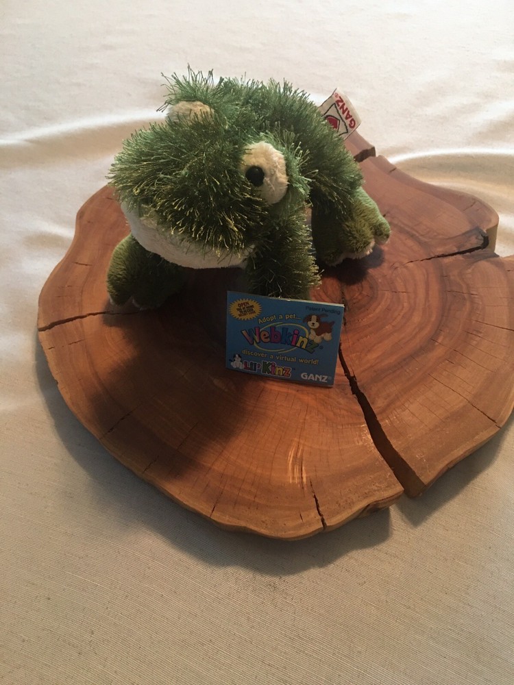 Webkinz Lil’ Kinz Ganz Green Frog stuffy Code HS001 Retired Collectable