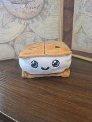 Small S’mores Plush 4.5 x 2 in S1