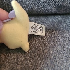 Vintage 2000 Playskool Dragon Tales Flying Yellow 3″ Plush Sadie Peek Hatch Rare