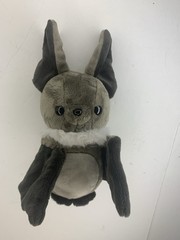Bellzi Bat 7” Plush