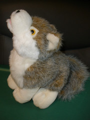 Cascade Toy Howling Wolf Plush 11″ Very Soft & Clean (T129)
