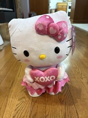Hello Kitty Musical VALENTINES Side Stepper Plush Sings And Dances Sanrio