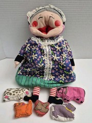 Old Lady Who Swallowed A Fly VTG Storytelling Game Plush Doll Pam Adams Puppet