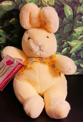 Vintage Easter Bunny Rabbit Gorgeous Yellow Spring Plush 9″ Commonwealth