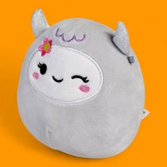 Rare Squishmallow 5″ Riah Yeti Gray Plush Pink Flower Stuffed Animal Kellytoy