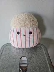 Squishmallows Arnel The Popcorn Bucket 8” Plush 2022 Kellytoy Stuffed Animal Toy