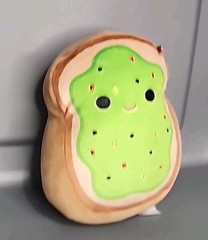Squishmallows 6″ SINCLAIR Avocado Toast