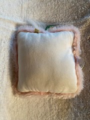 Jaag 12″ …Unicorn…3D Stuffed Huggable Pillow. NEW….Not pre-owned