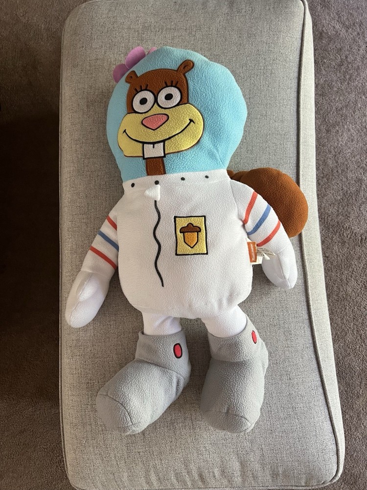 2002 Viacom SpongeBob SquarePants Sandy Cheeks Jumbo Cuddle Pillow Pal Plush 30″