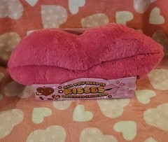 Weighted Snug Bud Plush Pink BIG Kissy Lips All You Need Is Kisses Valentine