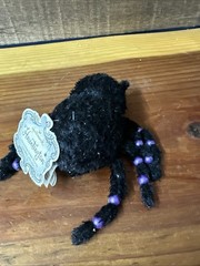 Hallmark Hauntington Twitching Spider Beanie Plush Purple Beads 6″ HTF
