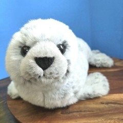 FAO Schwarz Seal Pup Plush Stuffed Animal Appr 16″ Super Soft Stuffy White/Gray