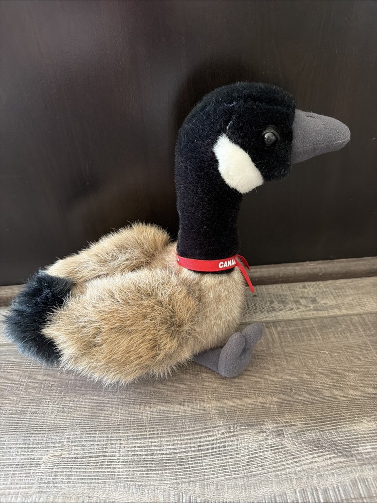 The Stuffed-Animal House Canada Goose Plush Souvenir 10″ NWT Lottie Quiring VTG