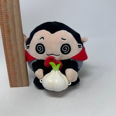 ZURU Snackles Draco Plush Doll Cuddle Cute Dracula Horror Vampire with Garlic 4″