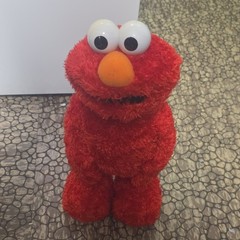 Fisher-Price Sesame Street Elmo Small Battery Powered Plush Red 2005 H9207