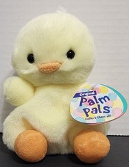 Aurora World Plush – Adorable Palm Pals – Betsy Chick – Farm Plush #1-020 – NWT