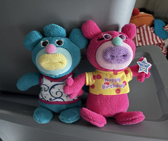 singamajigs happy birthday and blue 2010s pink Works blue works battery needed