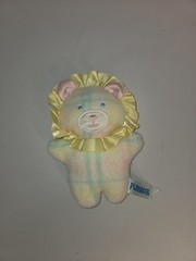 Vtg 1987 PLAYSKOOL Pastel plaid Lion Plush w/ rattle Lil Blankies Snuzzles