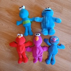 Vintage Lot of 5 Sesame Street Beans 8″ Plush Toys Elmo, Cookie Monster, Grover