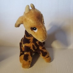 Vintage 80’s 1983 Dakin Plush Nature Babies Josie Giraffe Sitting Baby 9″
