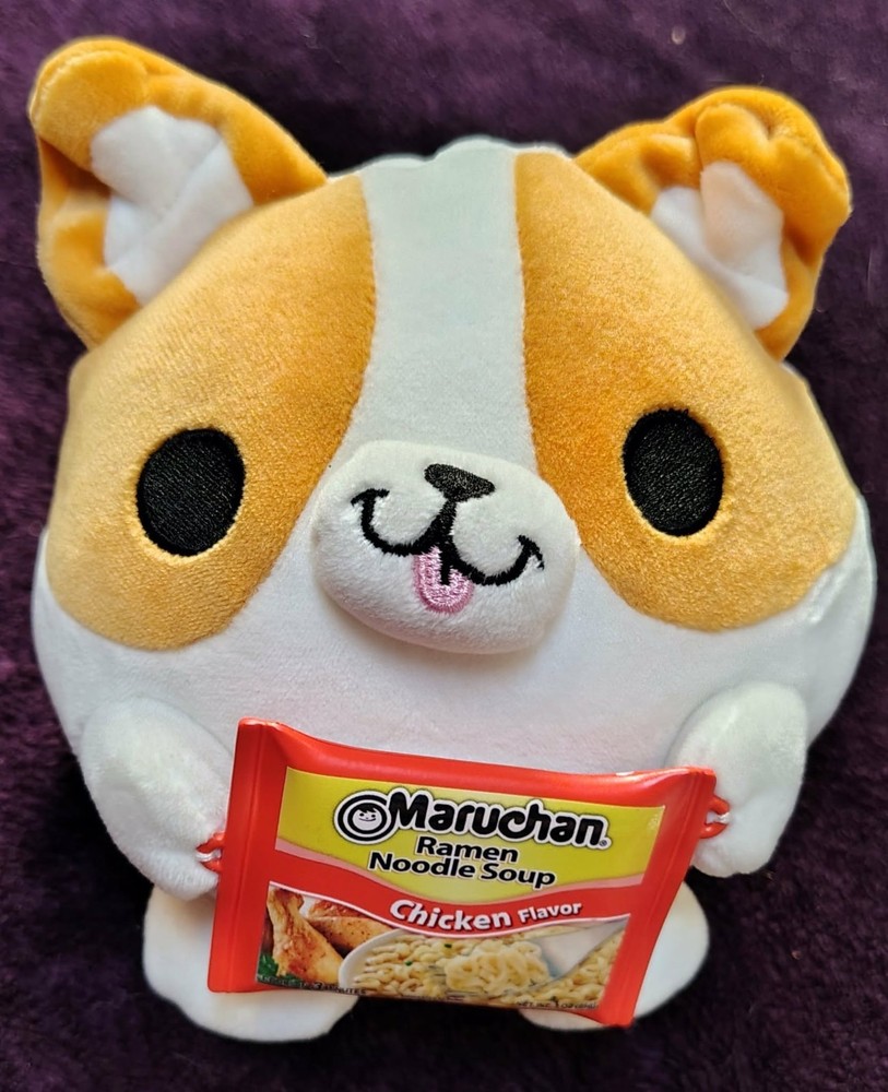 Zuru Snackles Benji Dog Plush Holding Maruchan Ramen Noodle Soup Chicken 5”