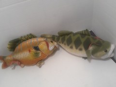 bass pro shop plush lot 2 fish – Large Mouth Bass &blue gill bass