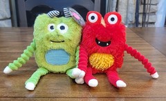 Make Believe Ideas The Very Hungry Worry Monsters Red & Green 9” Plush Set 1 NWT