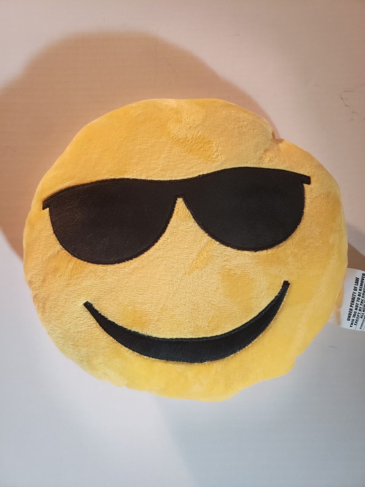 SMILEY EMOJI PLUSH PILLOW 11″x11″x3″ CLEAN, NEVER USED, MISSING TAGS