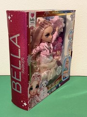Rainbow High Winter Wonderland Bella – Pink 11″ Fashion Doll with Magic