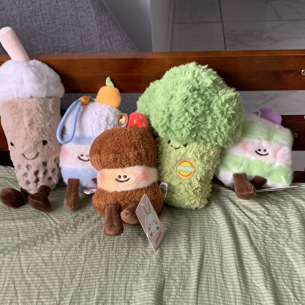 Mixed Lot of 5 Small Plush Food Stuffed Toys Boba Drink Broccoli Cake Cupcake