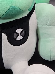 Rare Cartoon Network Ben 10 Diamondhead 12″ Plush New With Tags Youtooz