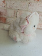 Tyco Kitty Kitty Fancy Kitten Plush Stuffed Animal Cat White Pink Bonnet Bib