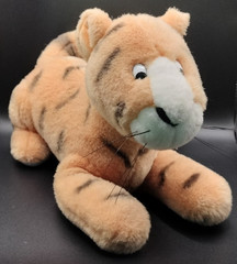 Vintage Tigger Plush Gund Classic Winnie the Pooh Collection Lot O 56