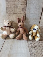 2 Vtg Retired Boyds Bears TF Wuzzies Bear Dog Tags Jointed Mini Plush Tan Brown