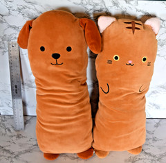 Daiso Brown Dog & Cat Hug Pillow Set 20.5″ Dachshund Stuffed Toys Pre-Owned