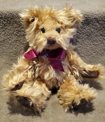 Vintage Russ Plush Bear Gregory Burgundy Bow Item #727 Seated 7 1/2″
