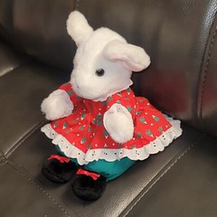 Vintage Gund Christmas Plush Mouse Dress Tinytales Girl Stuffed Animal 1991 6″