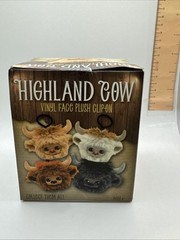 Highland Cow Vinyl Face Plush Clip On Keychain Charm Mystery Blind Box 5 Below