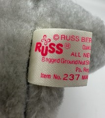 Russ Berrie Kitty Cat Holiday Holly Berry Ground Nutshell Plush Stuffed Toy 5”