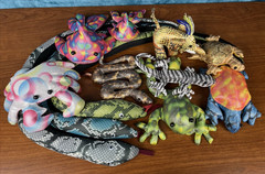 Lot 12: Sand Animals Frog Lizard Turtle Elephant Fish Crab Cat Plush Lot2 READ