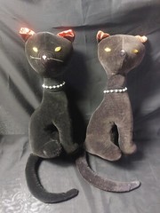 Vintage Retro Chic Velvet Plush Black Cats (2) w/Necklaces & Glass Sparkle Eyes