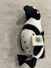 PENGUIN PLUSH 12″ TALL by Wildlife Artists Inc. w/ tag. Very soft and cuddly.