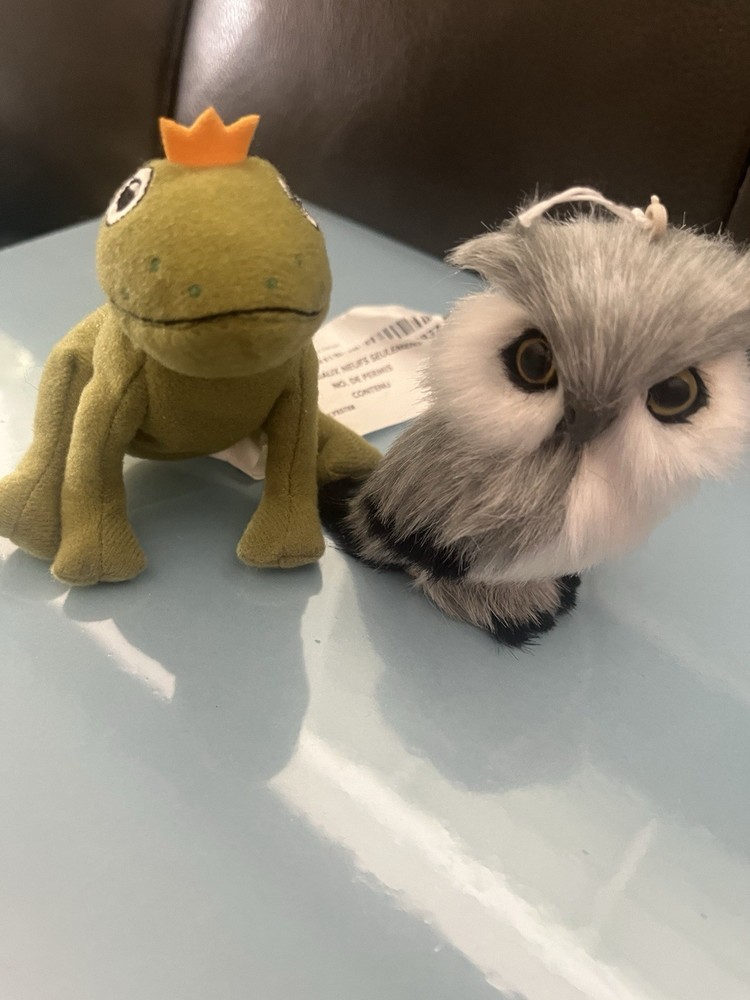 IKEA Plush Green Frog Finger Puppet w/ Crown & A Gray and White Owl ornament 3”