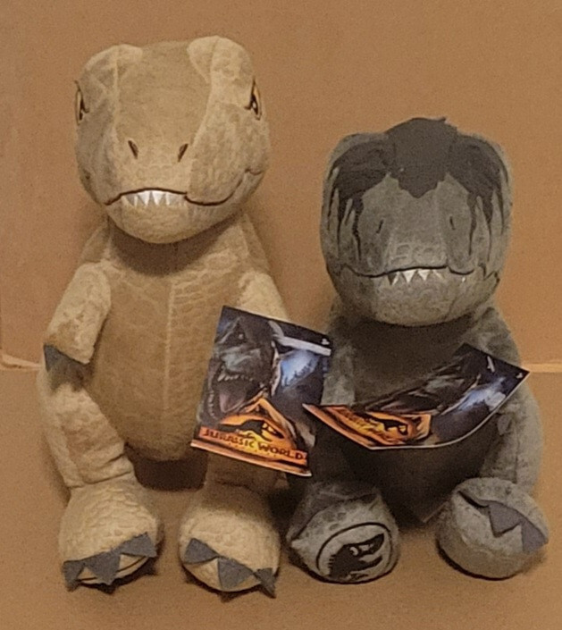 NEW! JURASSIC WORLD: DOMINION Lot of (2) 9″ Plush GIGANOTOSAURUS and T-REX ~ NWT