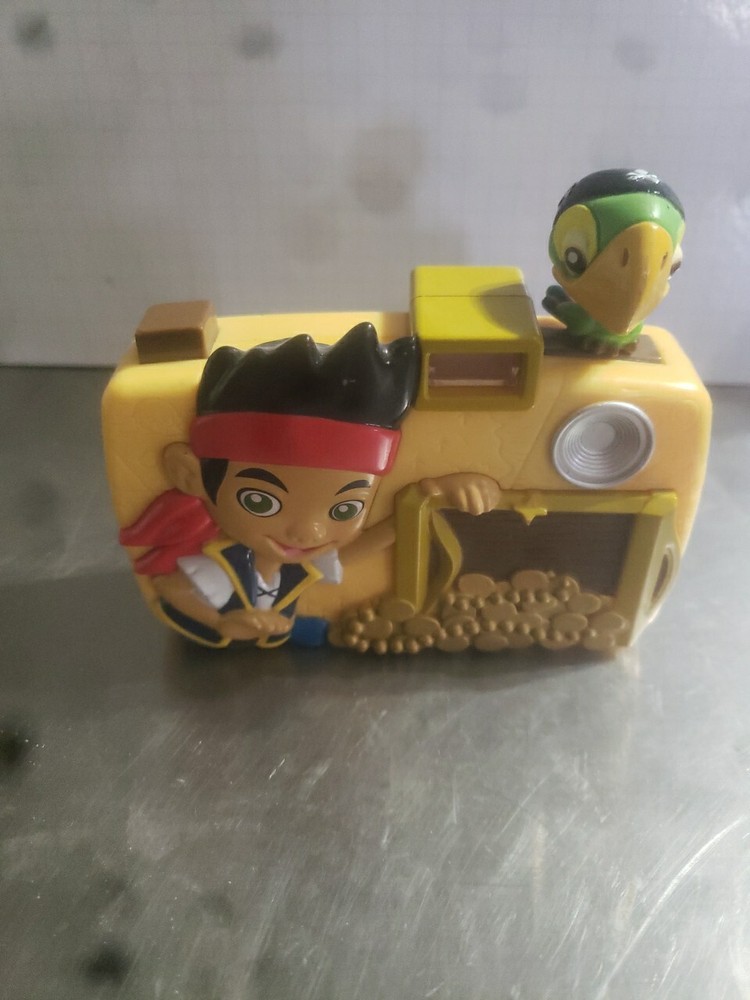 Disney Jake Neverland Pirates Camera Talks and Light Flashes.