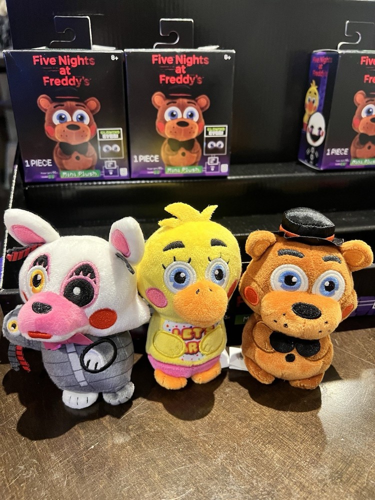 Jazwares Five Nights at Freddy’s FNAF 4″ Mini Plush Set Toy Freddy Chica Mangle