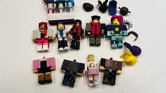Roblox Character Figures Lot Set with Hats Pretend Play Toys Collectible BIN 40