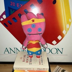 Uglydoll Tray as Wonder Woman Plush 4040421 – DC Comics Crossover Rare HTF