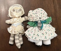 Vintage Lot ~ 2 Applause Dustyn Schear Cloth Cat Dolls~6″ and 7″ Victorian style